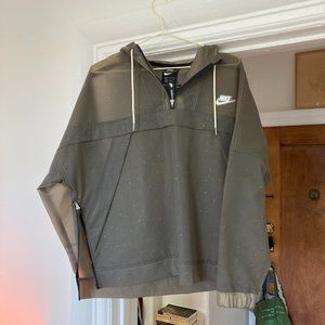 Nike Oversized Pullover Rain Jacket size S